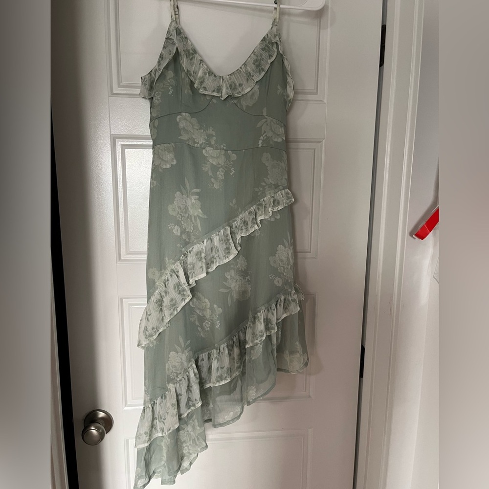 Hollister midi floral green and white dress.